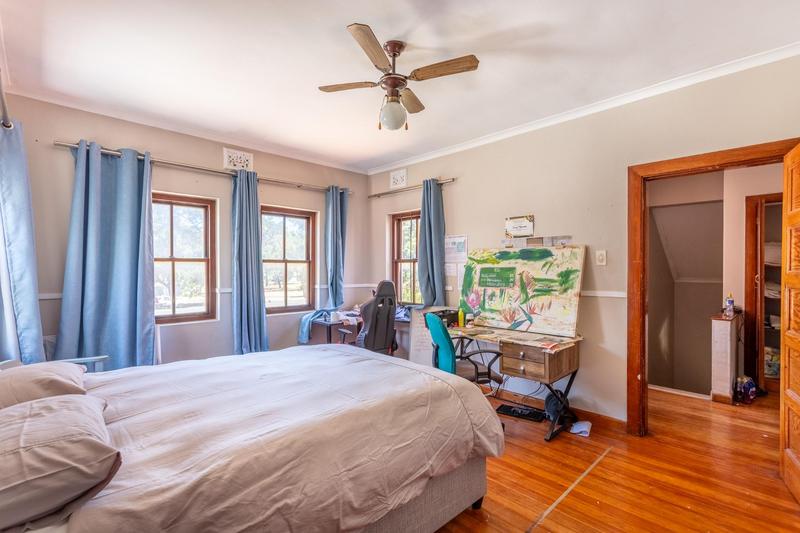 8 Bedroom Property for Sale in Pinelands Western Cape